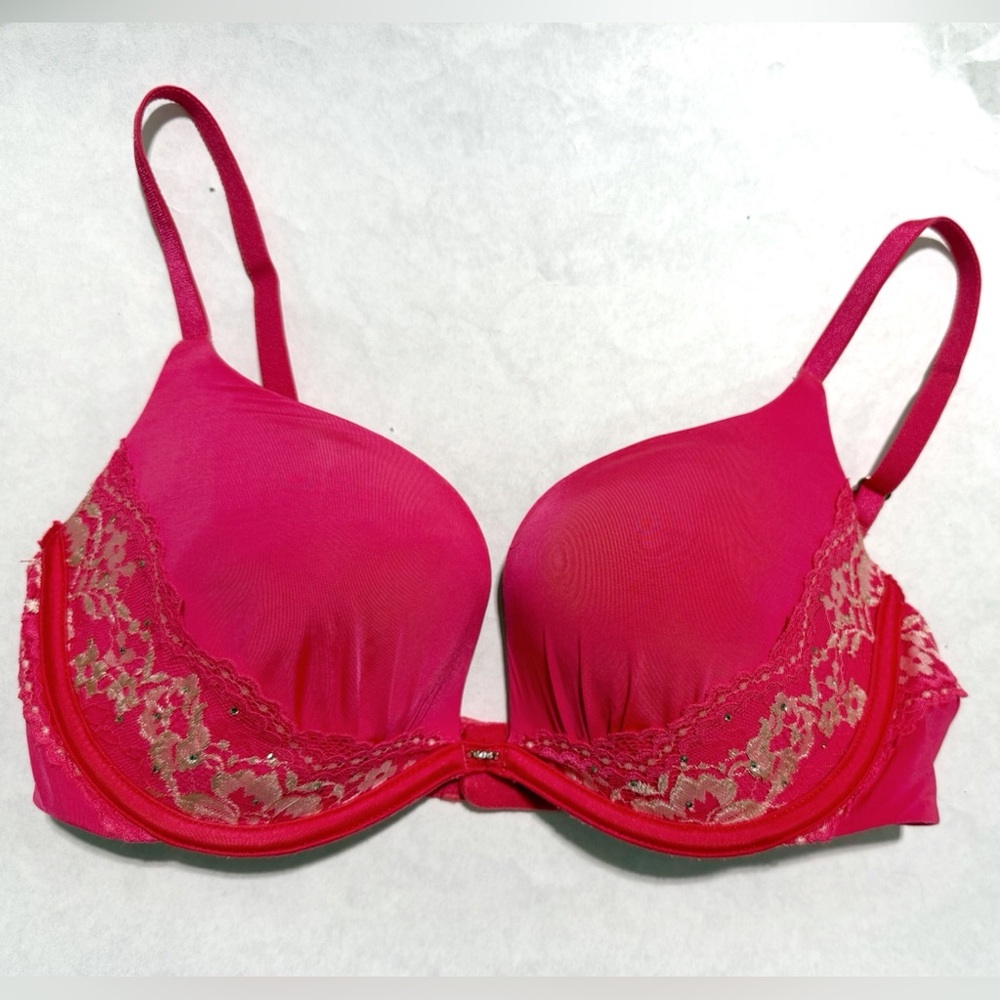 Victorias Secret Push UP Bra Pink with Lace and Adjustable Straps- Size 32D